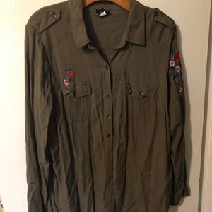 Torrid embroidered button down